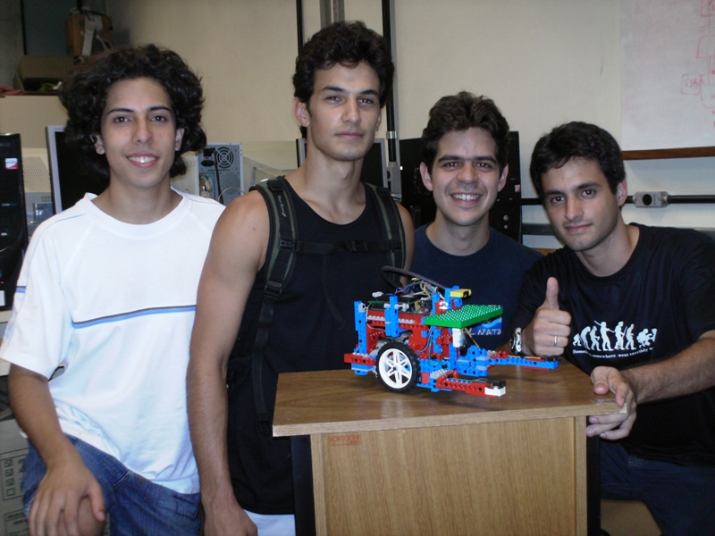:cursos:introrobotica:2007-2:grupo10:Equipe01.jpg