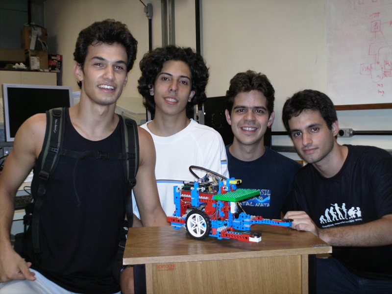 :cursos:introrobotica:2007-2:grupo10:Equipe02.jpg